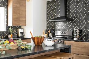 Yellowjacket by Avantstay Entertainers Yard, 20min 2 Coachella Valley 