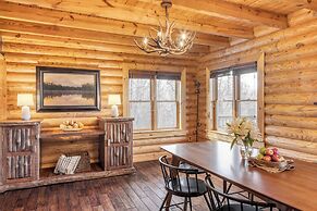 Leyland by Avantstay Cabin Mansion w/ Views