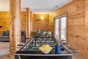 Leyland by Avantstay Cabin Mansion w/ Views