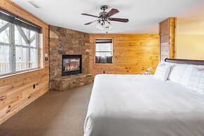 Leyland by Avantstay Cabin Mansion w/ Views