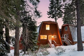 Chickaree by Avantstay A-frame w/ Mountain Views