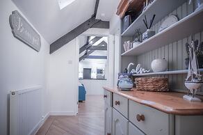 Penthouse At The Mews - 2 Bed Apartment - Tenby