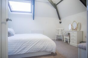 Penthouse At The Mews - 2 Bed Apartment - Tenby