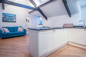 Penthouse At The Mews - 2 Bed Apartment - Tenby