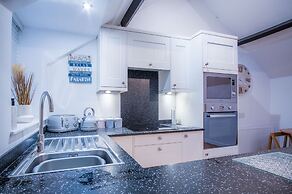 Penthouse At The Mews - 2 Bed Apartment - Tenby