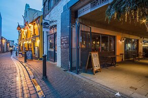 Penthouse At The Mews - 2 Bed Apartment - Tenby