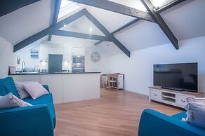 Penthouse At The Mews - 2 Bed Apartment - Tenby