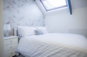 Penthouse At The Mews - 2 Bed Apartment - Tenby