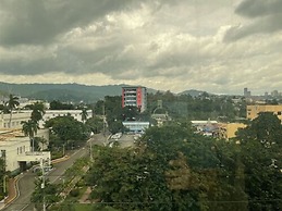 Cebu Capitol Central Hotel & Suites powered by Cocotel