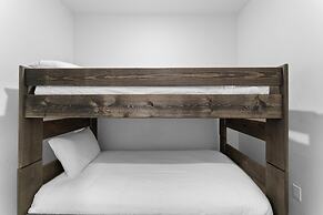 Clearwater Lofts #105, Building 1 By Summit County Mountain Retreats