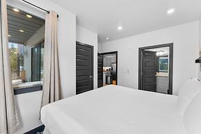 Clearwater Lofts #105, Building 1 By Summit County Mountain Retreats