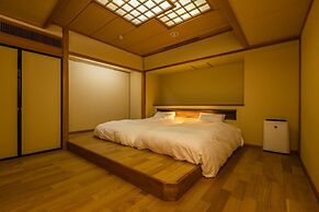 Japanese Onsen Ryokan KOHAKUEN