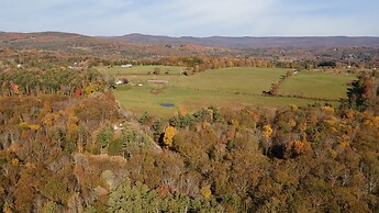 Moose Lodge by Avantstay Luxe Berkshires Escape
