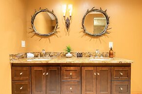 Moose Lodge by Avantstay Luxe Berkshires Escape