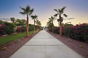 Starlight Estate by Avantstay 26 People! Architectual Mansion w/ Pool,