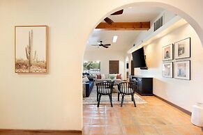 Starlight Estate by Avantstay 26 People! Architectual Mansion w/ Pool,