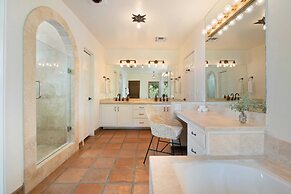 Starlight Estate by Avantstay 26 People! Architectual Mansion w/ Pool,