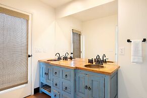 Starlight Estate by Avantstay 26 People! Architectual Mansion w/ Pool,