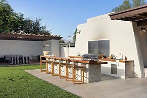 Starlight Estate by Avantstay 26 People! Architectual Mansion w/ Pool,