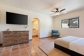 Starlight Estate by Avantstay 26 People! Architectual Mansion w/ Pool,