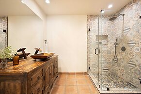 Starlight Estate by Avantstay 26 People! Architectual Mansion w/ Pool,