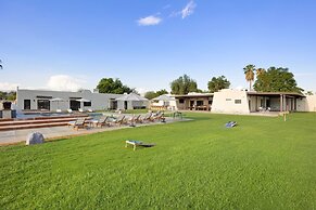 Starlight Estate by Avantstay 26 People! Architectual Mansion w/ Pool,