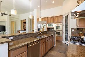 Sandflower by Avantstay Oasis w/ Pool + Golf!