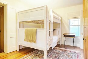 Whitney by Avantstay Private Berkshires Estate