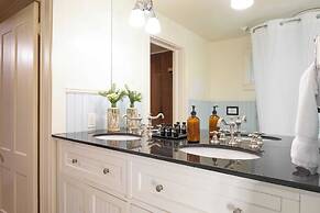 Whitney by Avantstay Private Berkshires Estate