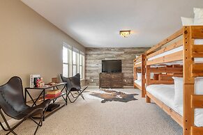 Lucky Bill by Avantstay Lake Views, 15mins to Park City Mtn