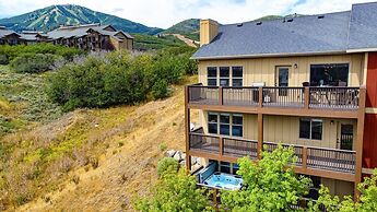 Lucky Bill by Avantstay Lake Views, 15mins to Park City Mtn