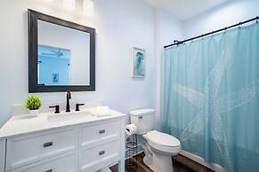 Bottlenose by Avantstay Walk to Miramar Beach