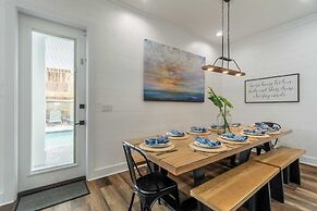 Bottlenose by Avantstay Walk to Miramar Beach