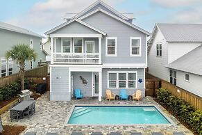 Bottlenose by Avantstay Walk to Miramar Beach