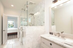 Dory by Avantstay Walk to the Beach, Luxe Home