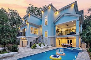 Dory by Avantstay Walk to the Beach, Luxe Home