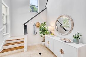 Miramar Manor by Avantstay Walk to the Beach!