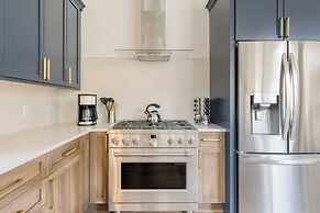 Forget-me-not by Avantstay Bold Lakefront Escape