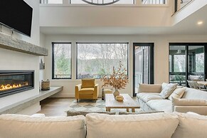 Forget-me-not by Avantstay Bold Lakefront Escape