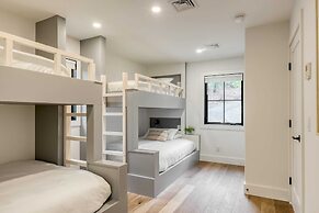 Forget-me-not by Avantstay Bold Lakefront Escape