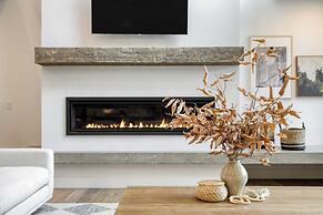 Forget-me-not by Avantstay Bold Lakefront Escape