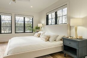 Forget-me-not by Avantstay Bold Lakefront Escape