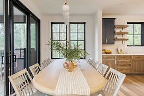 Forget-me-not by Avantstay Bold Lakefront Escape