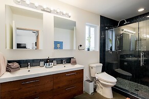 Jackson's Dawg House