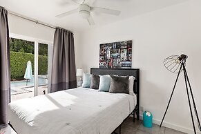 Jackson's Dawg House