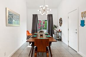 Jackson's Dawg House