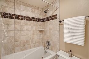 Views Overlooking Keystone w/ Shuttle to Lifts