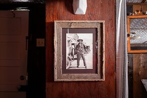 Ski-in/ski-out Miners Cabin