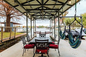 Lake LBJ Waterfront Family-friendly Retreat!
