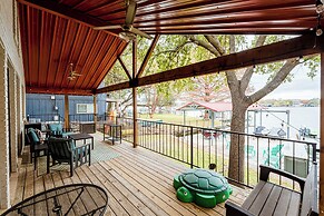 Lake LBJ Waterfront Family-friendly Retreat!